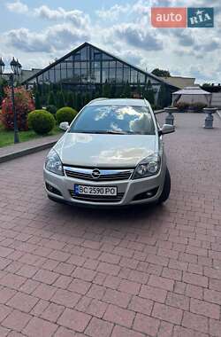 Opel Astra 2010