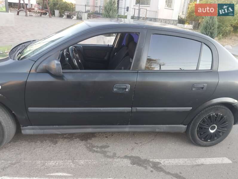 Седан Opel Astra 2006 в Білгороді-Дністровському фото 7 Седан Opel Astra 2006 в Білгороді-Дністровському