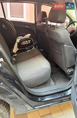 Хэтчбек Opel Astra 2007 в 