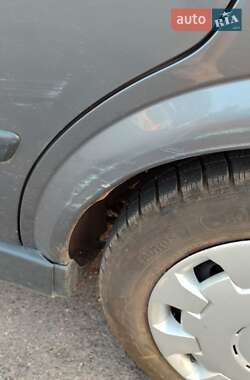Седан Opel Astra 2006 в 
