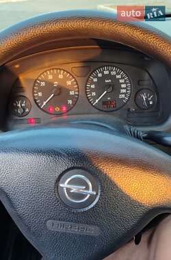 Седан Opel Astra 2006 в 