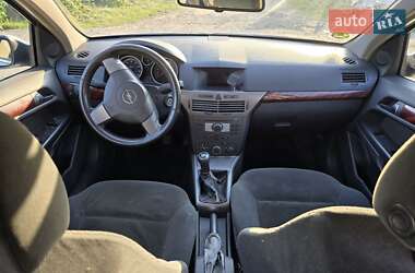 Универсал Opel Astra 2005 в 