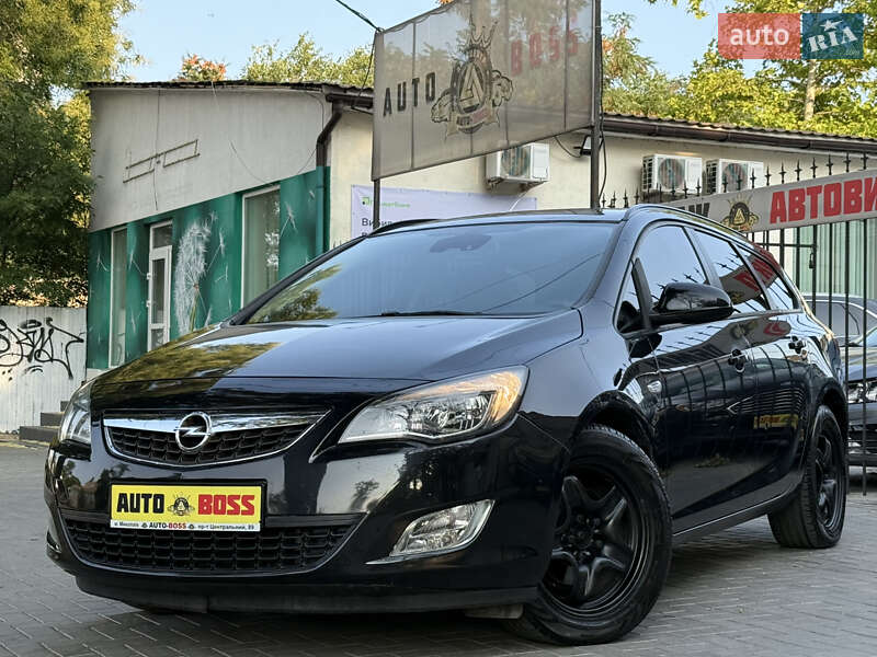 Opel Astra 2012