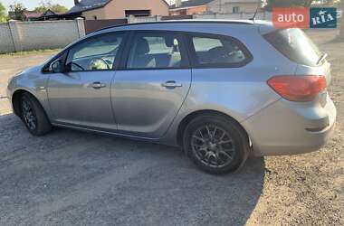 Универсал Opel Astra 2011 в 