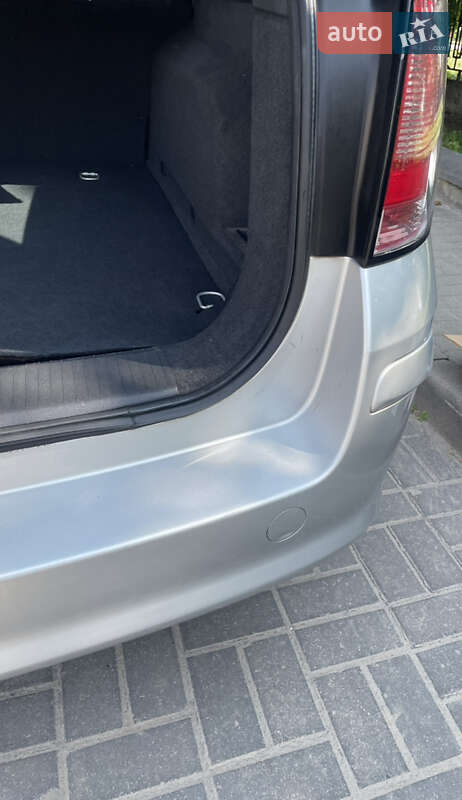 Універсал Opel Astra 2010 в Львові