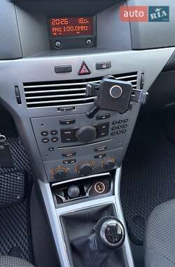 Универсал Opel Astra 2009 в 