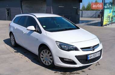 Универсал Opel Astra 2015 в Киеве