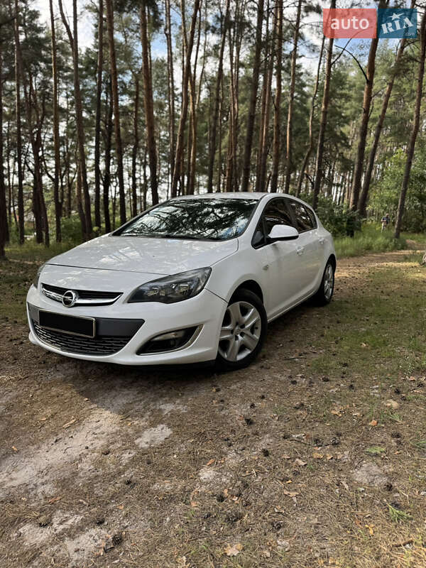 Opel Astra 2013