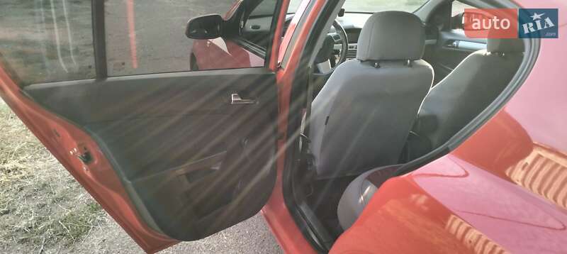 Хэтчбек Opel Astra 2009 в Черкассах фото 5 Хэтчбек Opel Astra 2009 в Черкассах