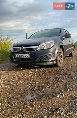 Хетчбек Opel Astra 2008 в Жидачові