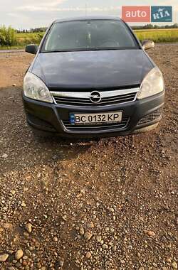 Хэтчбек Opel Astra 2008 в 