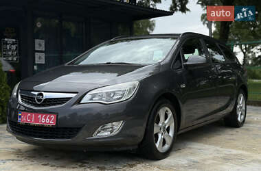 Opel Astra 2011