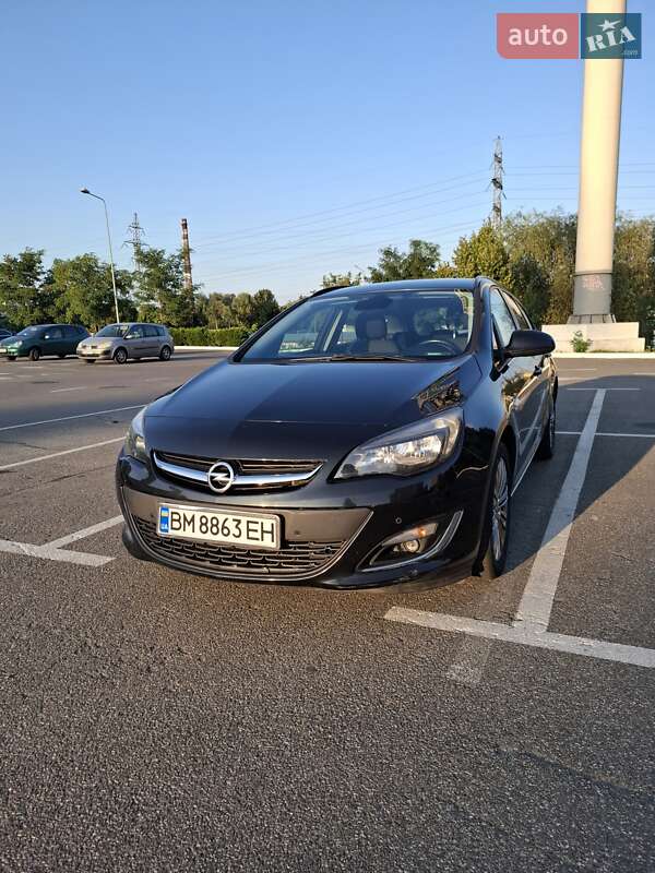 Универсал Opel Astra 2013 в Сумах