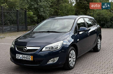 Универсал Opel Astra 2010 в 