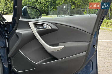 Универсал Opel Astra 2010 в 