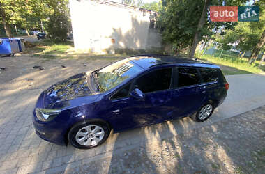 Универсал Opel Astra 2014 в 