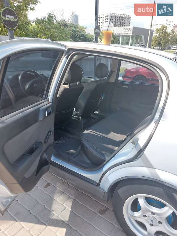 Седан Opel Astra 2004 в Харькове