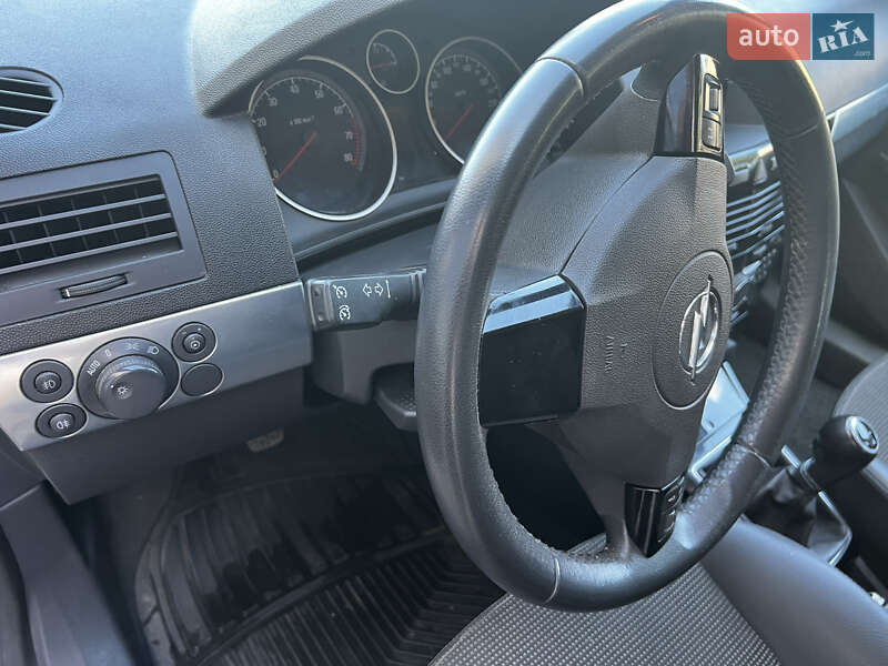 Универсал Opel Astra 2009 в Никополе