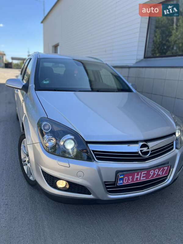 Универсал Opel Astra 2009 в Никополе