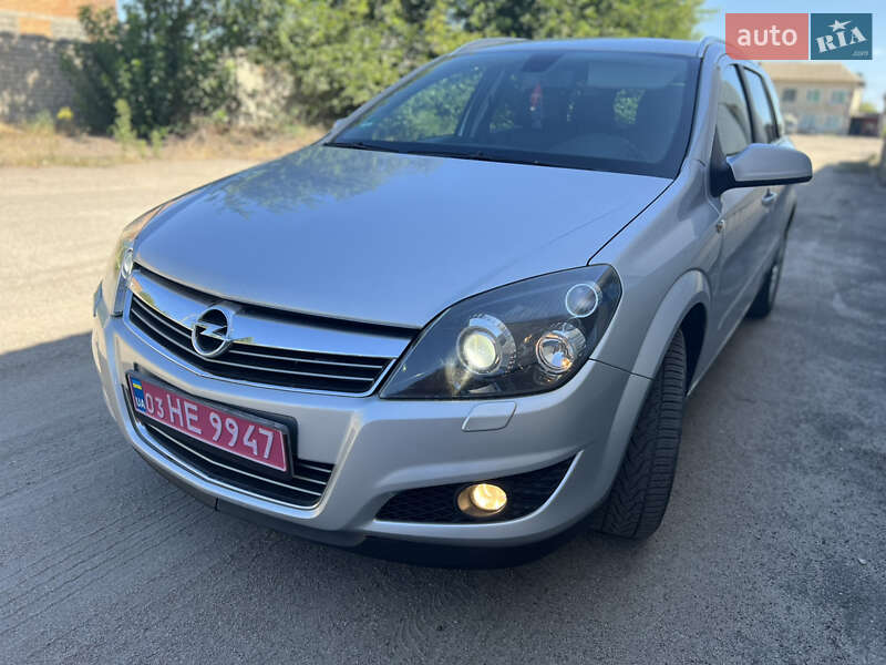 Универсал Opel Astra 2009 в Никополе