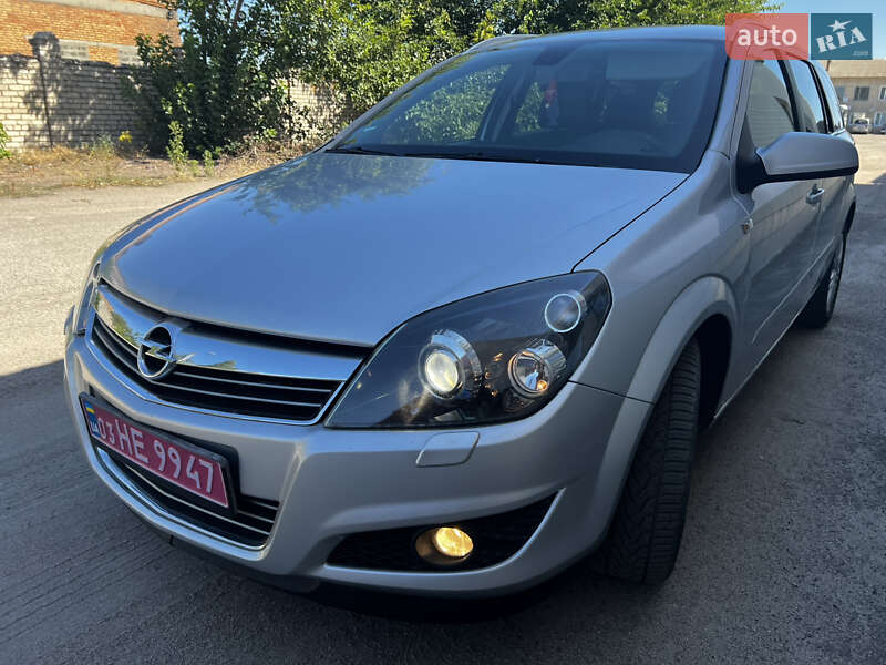 Универсал Opel Astra 2009 в Никополе