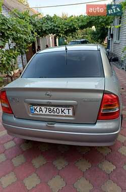 Седан Opel Astra 2007 в 