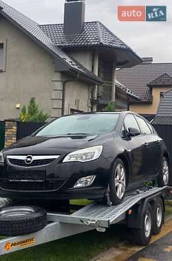 Хэтчбек Opel Astra 2010 в Владимире