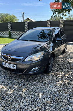 Универсал Opel Astra 2012 в Коломые