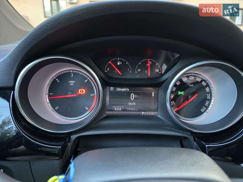 Універсал Opel Astra 2016 в Ужгороді