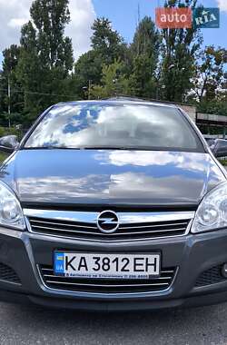 Opel Astra 2012