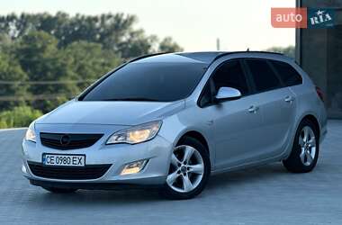 Универсал Opel Astra 2012 в Черновцах