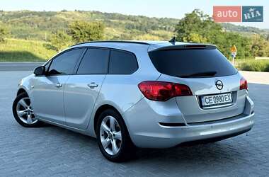 Универсал Opel Astra 2012 в 