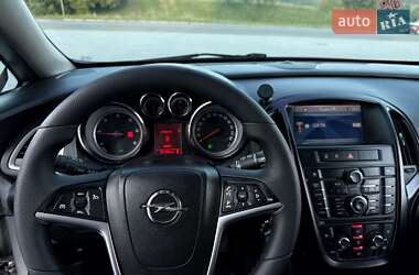Универсал Opel Astra 2012 в 
