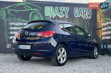 Хэтчбек Opel Astra 2010 в 