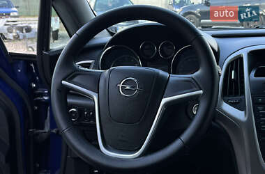 Хэтчбек Opel Astra 2010 в 