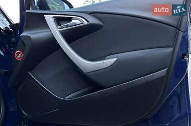Хэтчбек Opel Astra 2010 в 