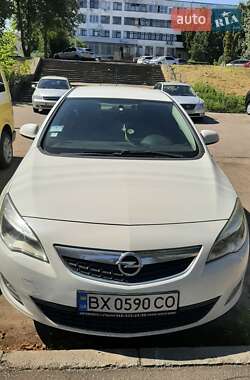 Opel Astra 2011