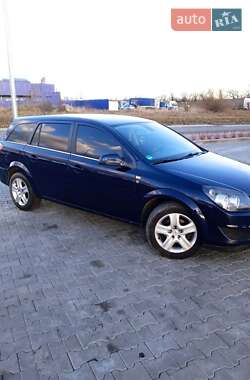 Универсал Opel Astra 2010 в Стрые