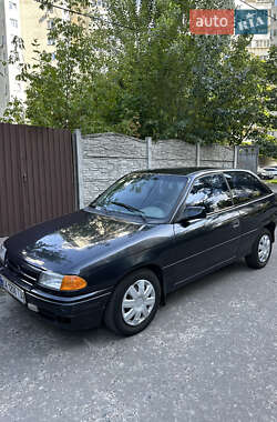 Хэтчбек Opel Astra 1992 в Киеве