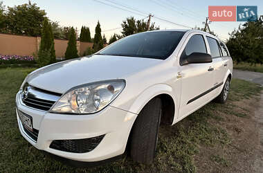 Універсал Opel Astra 2008 в Полтаві