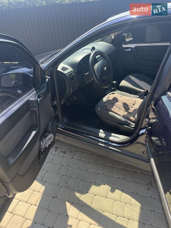 Седан Opel Astra 2003 в Черновцах фото 8 Седан Opel Astra 2003 в Черновцах