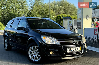 Универсал Opel Astra 2008 в Дрогобыче