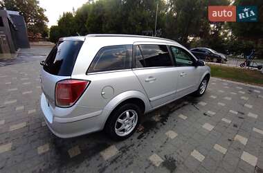 Універсал Opel Astra 2004 в 