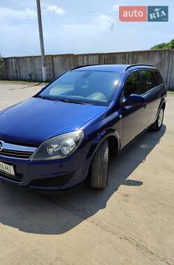 Универсал Opel Astra 2010 в Жмеринке