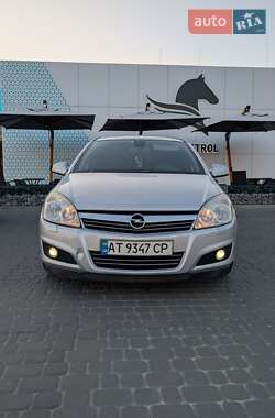 Универсал Opel Astra 2010 в Киеве