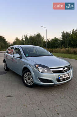 Хетчбек Opel Astra 2009 в Стрию