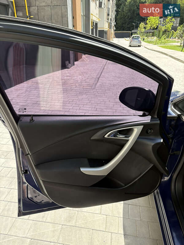 Универсал Opel Astra 2013 в Виннице