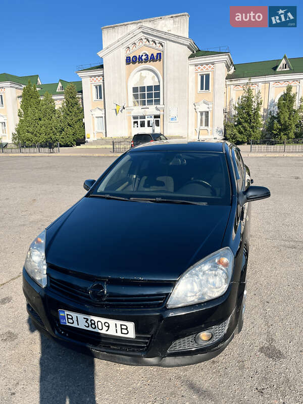 Хэтчбек Opel Astra 2007 в 
