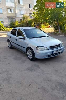 Седан Opel Astra 2002 в Вознесенске