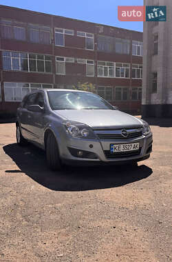 Универсал Opel Astra 2009 в 